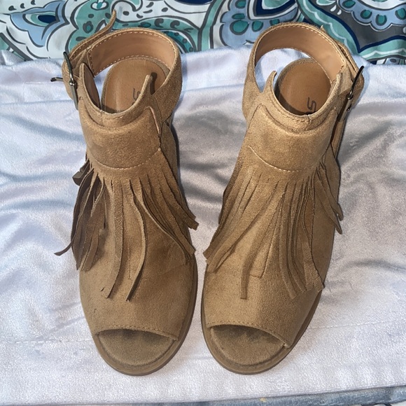 Soda open toed booties😍 - Picture 2 of 3